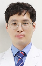 한림대강남성심병원 성형외과 김성환 교수.