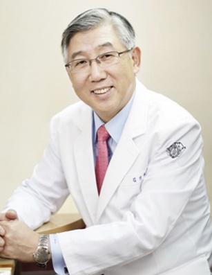 김기택 경희대학교 의무부총장 겸 의료원장.